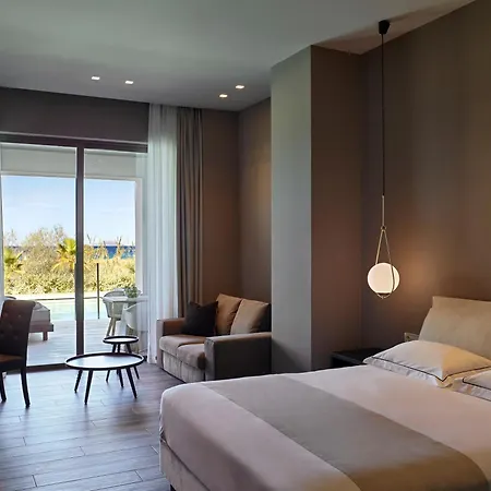 Hotel Pelagos &