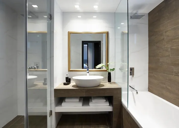 호텔 Pelagos & 코스 타운