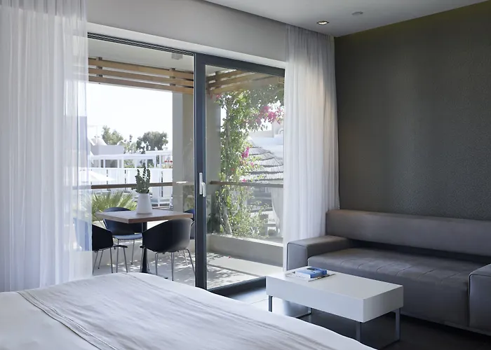 호텔 Pelagos & 코스 타운